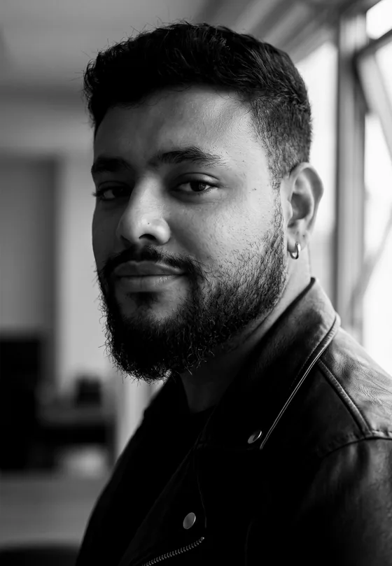 Retrato de quem atende e escreve o código dos sites.